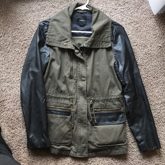 Forever 21 jacket - Picture 3 of 3